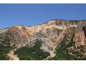 Giresun’daki Gökkuşağı Tepeleri Ziyaretçilerini Bekliyor