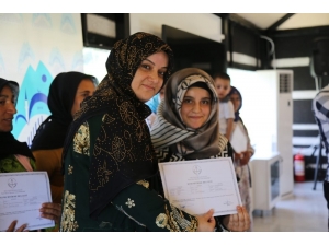 Başarılı Kursiyerler Sertifikalarını Aldı