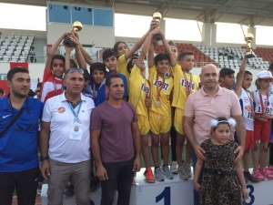 Türkiye Genlinde 15 Farklı Grupta 4. Bayrak Yarışı Batman’da Düzenlendi