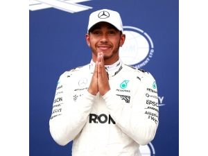 Mercedes, Lewis Hamilton İle Nikah Tazeledi