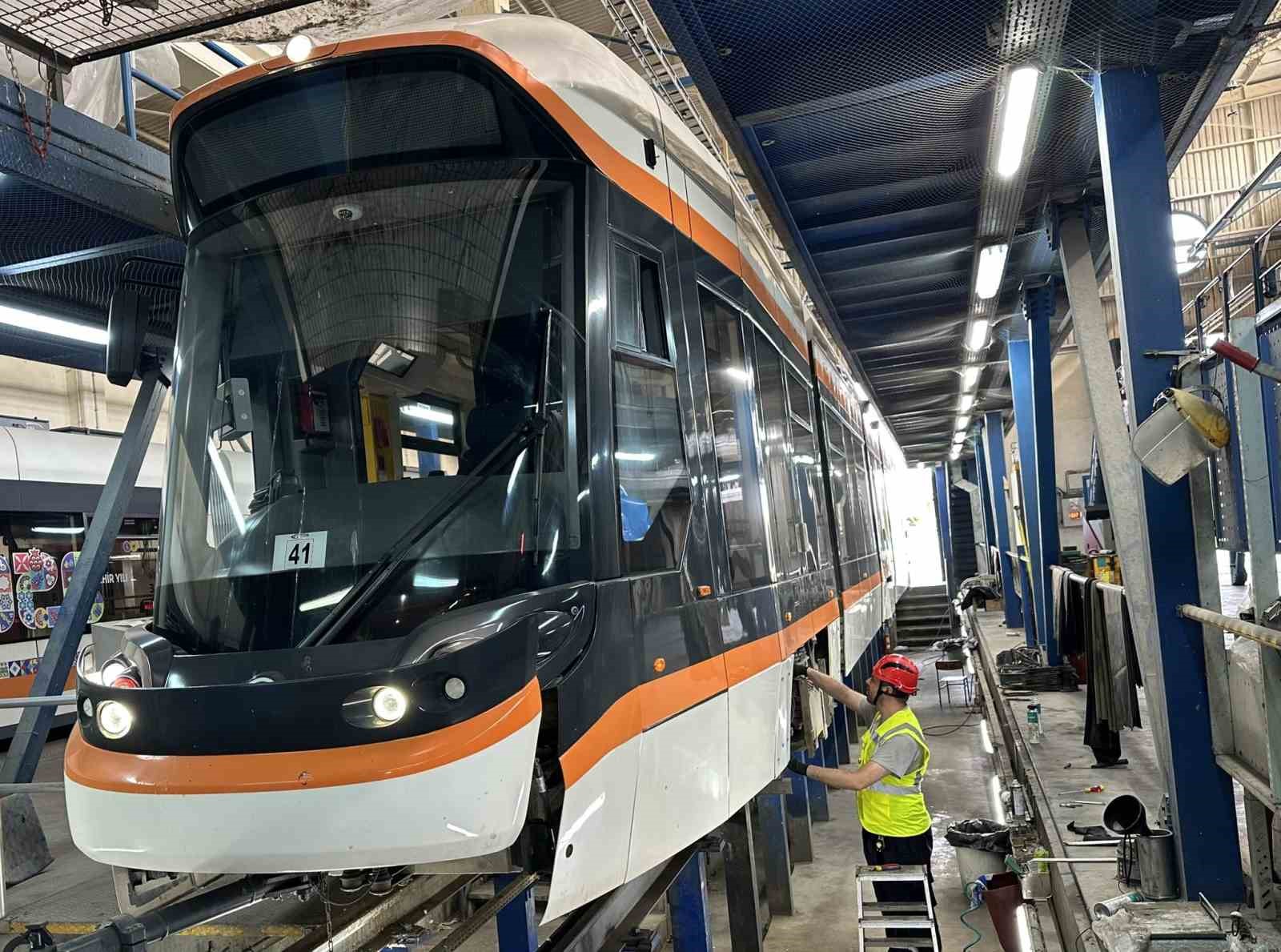bakim-calismalari-sebebiyle-eskisehir-deki-tramvay-seferlerinde-duzenleme-yapildi