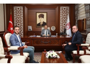 Kök Hücre Bağışçı Kazanım Uzmanı Ünver Vali Pehlivan’ı Ziyaret Etti