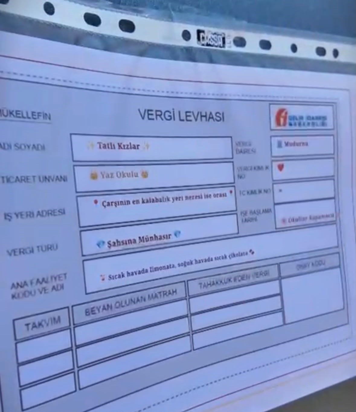 sikayet-var-diyen-zabitaya-el-yapimi-vergi-levhasi