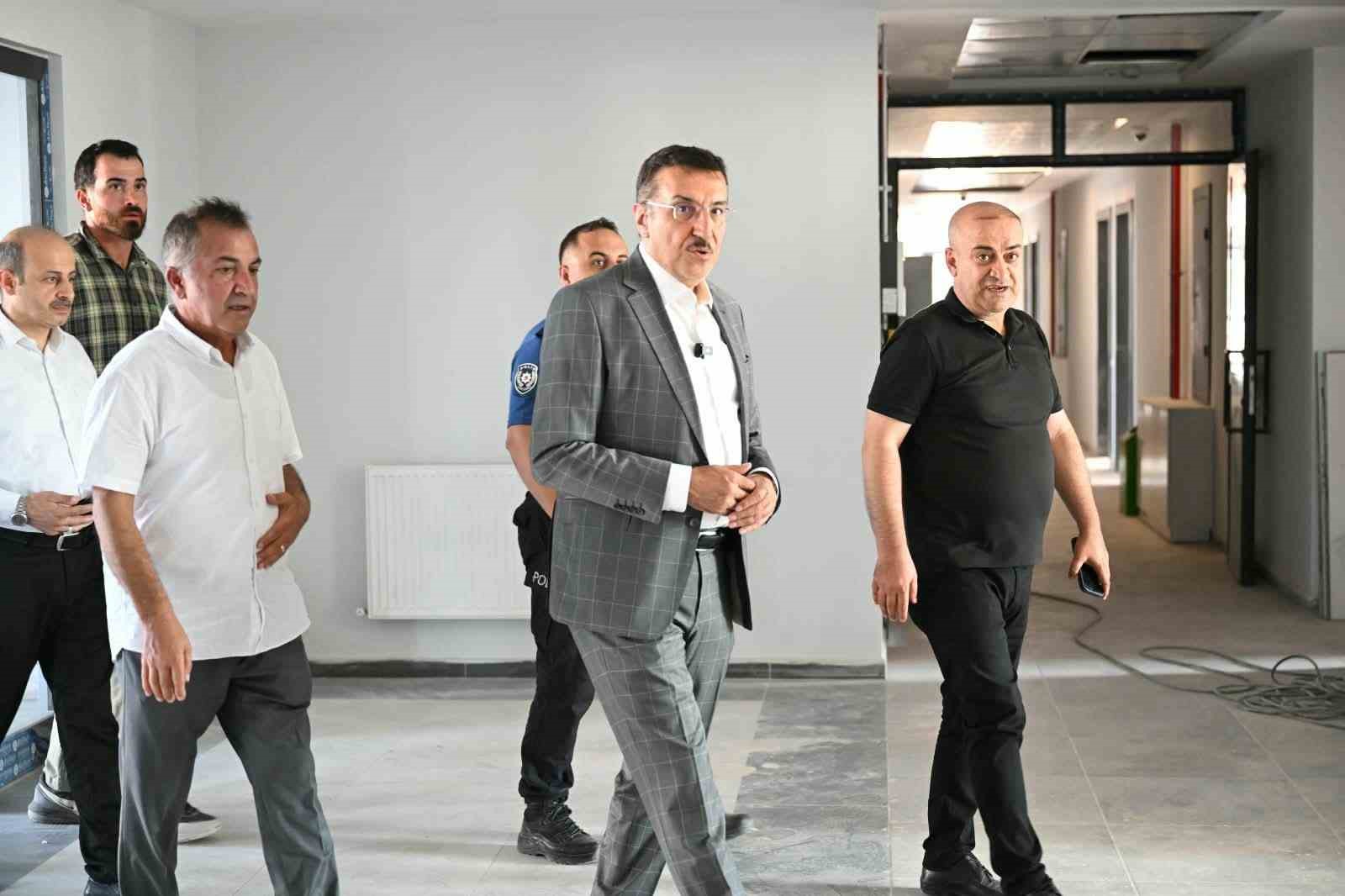milletvekili-tufenkci-malatya-pomem-deki-yenileme-ve-donusum-calismalarini-inceledi