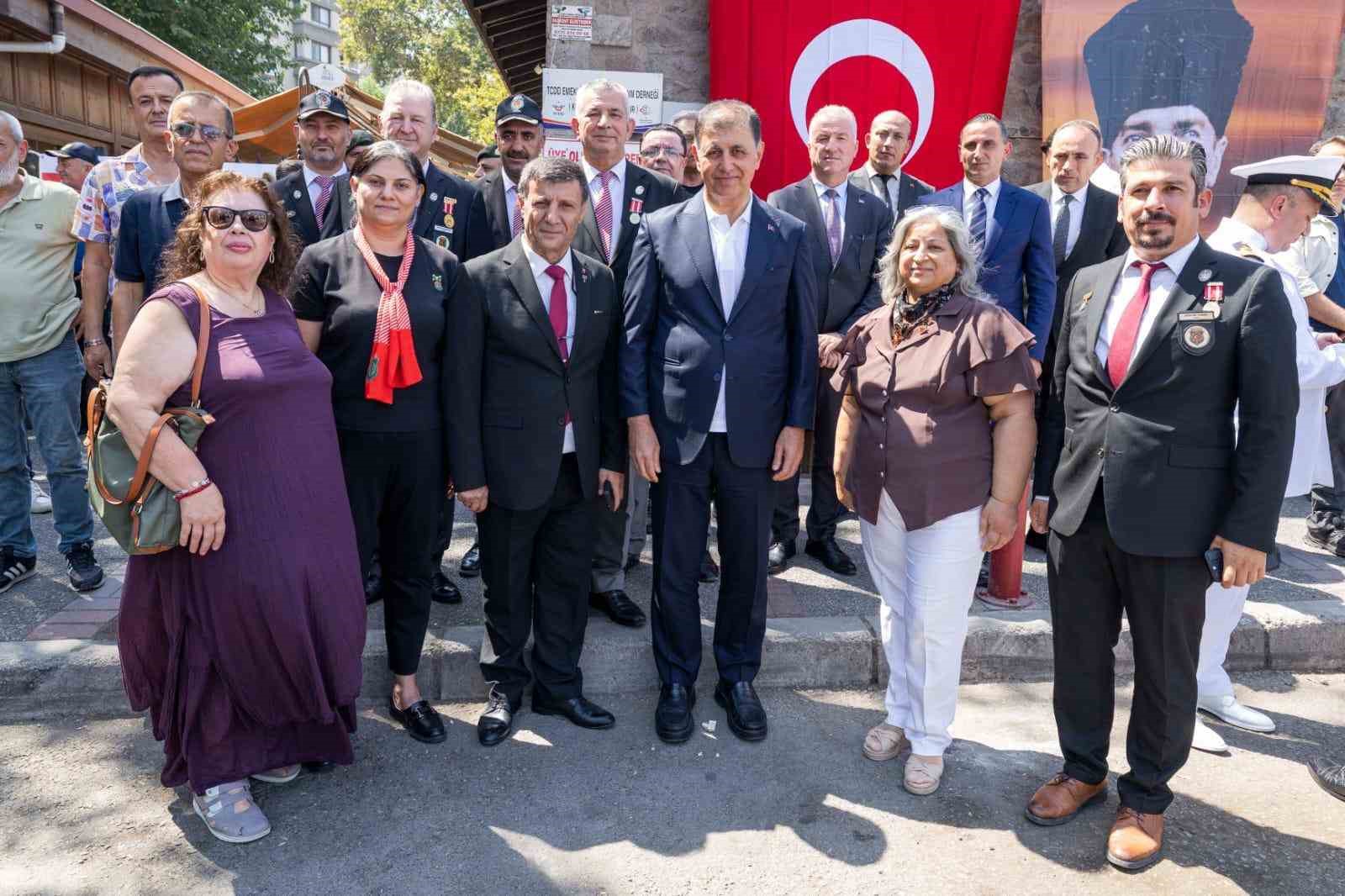 baskan-tugay-sehit-aileleri-ve-gazilerle-bulustu