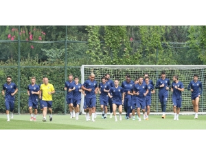 Fenerbahçe’de Yeni Sezon Hazırlıkları Sürüyor