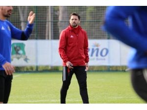 Erol Bulut, Forvet Hattına Takviye Bekliyor