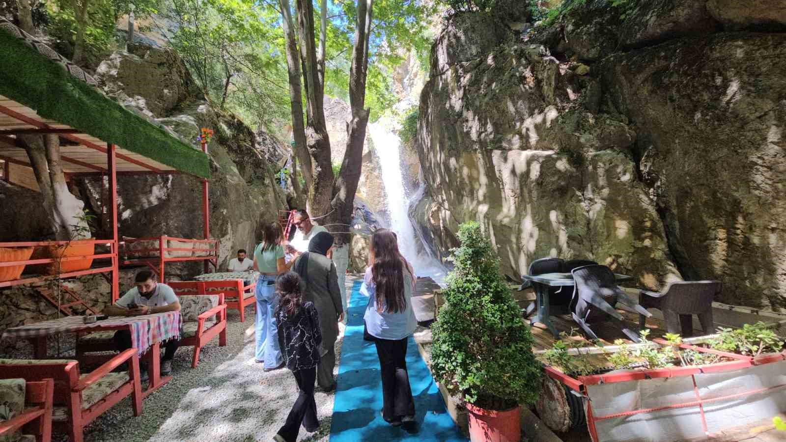 nehri-selalesi-ne-yogun-ilgi