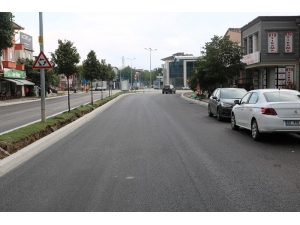 Sanayi Caddesi Asfaltla Buluştu