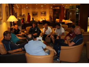 Ünal Karaman, Rizespor’un Slovenya’daki Kampında İbrahim Üzülmez’i Ziyaret Etti