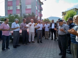 Bayırköy’de Kutsal Topraklara Gidecek Olan Hacı Adayları Uğurlandı