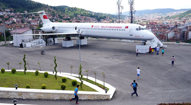 İstanbul'dan Kastamonu'ya Getirilen Boing 737 Tipi Yolcu Uçağı Millet Kıraathanesine Dönüştürüldü
