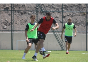 Karabükspor Yeni Sezon Hazırlıklarına Aralıksız Devam Ediyor