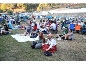 Çalı’da Doğayla İç İçe Film Keyfi