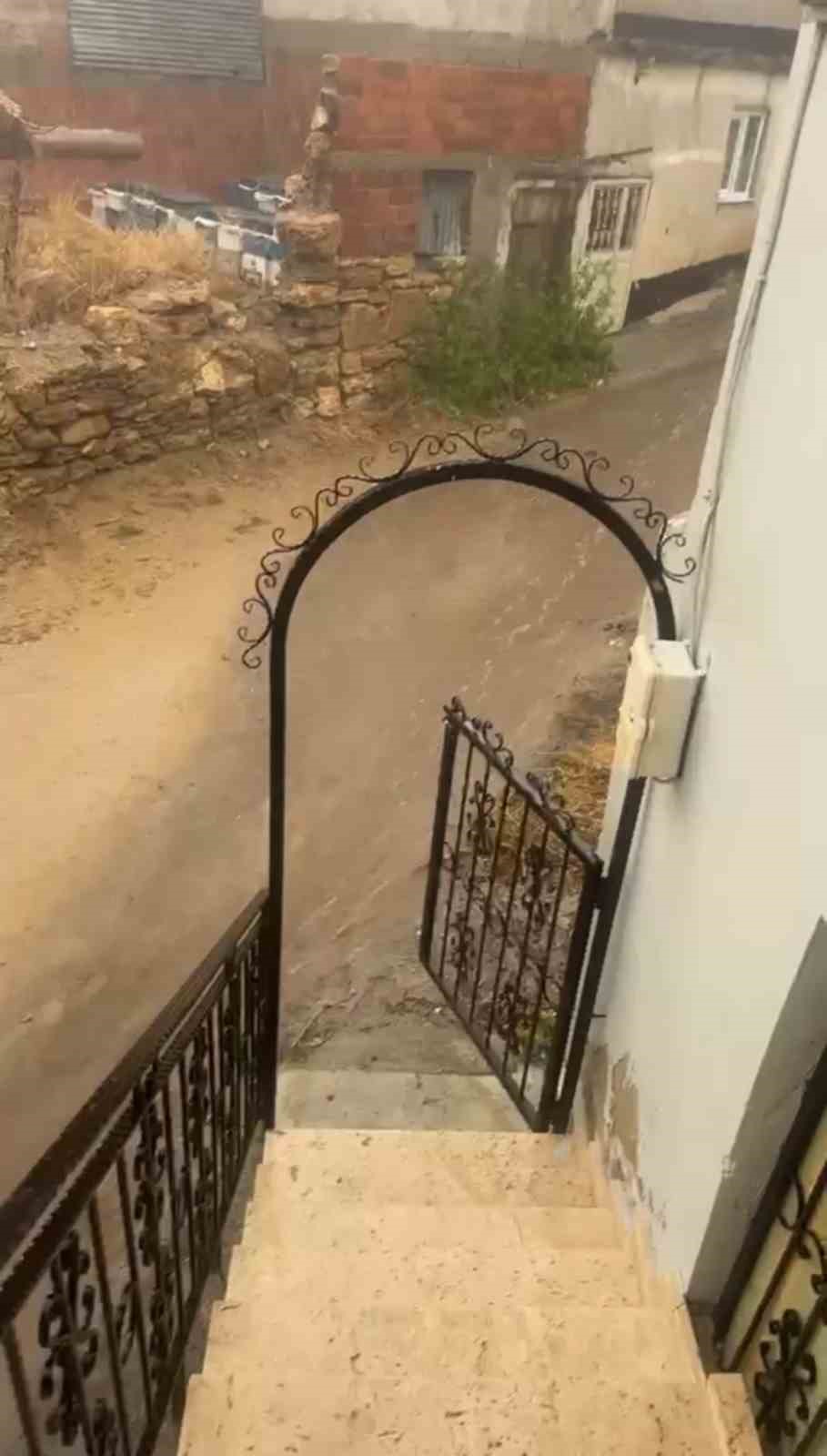 bayburt-ta-agustos-ortasinda-saganak-etkili-oldu