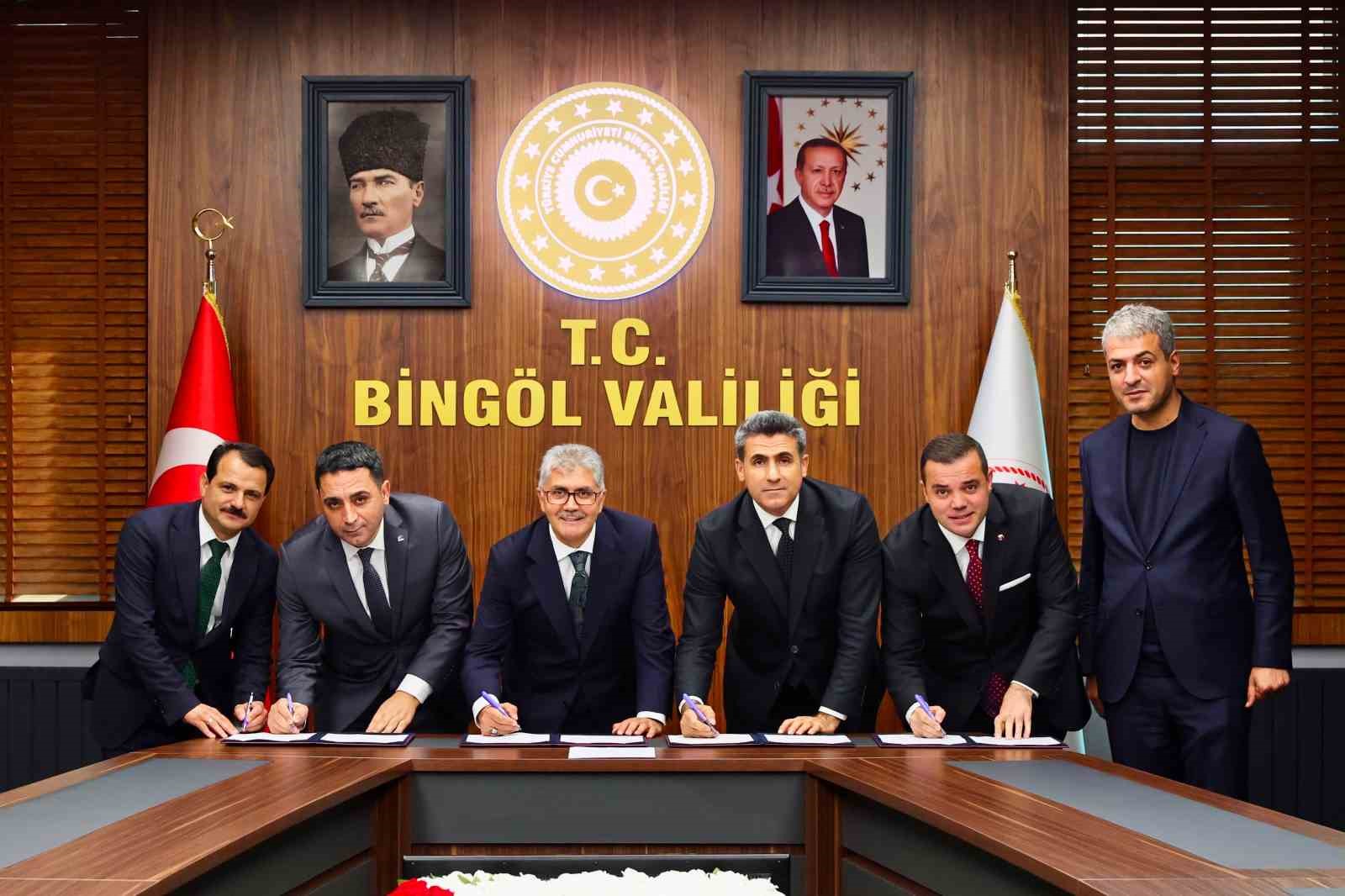 bingol-de-115-milyon-liralik-isgem-yatirimi-icin-imzalar-atildi