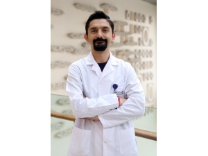 “Akıllı Cihaz Kullanımı Çocuklarda Bel Ve Boyun Problemlerini Artırıyor”