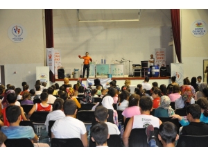 Şırnak’ta ‘Bilim Tiyatrosu’ Eğlendirerek Bilgilendirdi