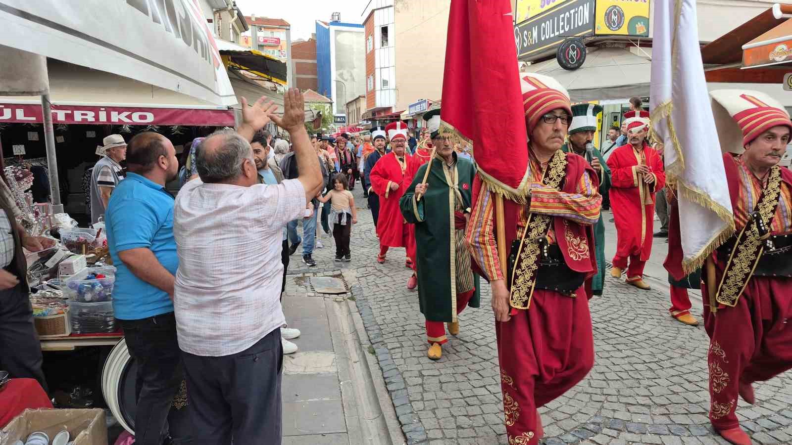 mehteran-takimini-goren-adam-adeta-cocuklar-gibi-sevindi