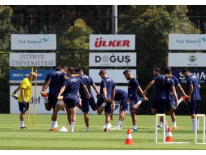 Fenerbahçe’de Hazırlıklar Sürüyor