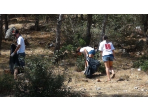 Sosyetenin Gözbebeği Cennet Koyda Çöp Topladılar