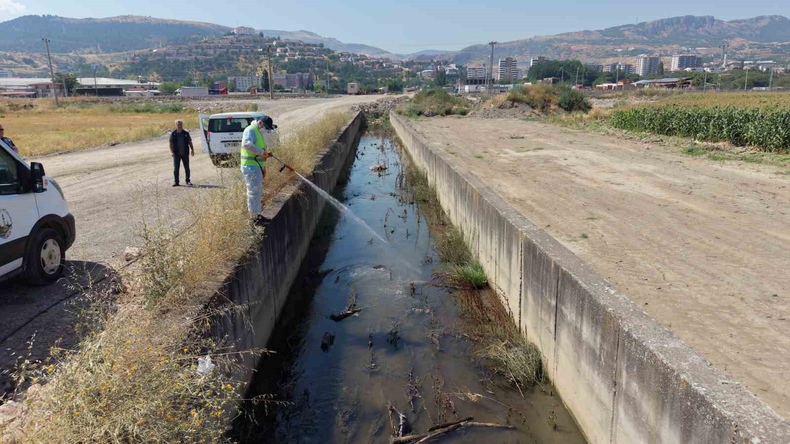 tokat-ta-sivrisinek-ve-haserelere-karsi-kapsamli-ilaclama-seferberligi