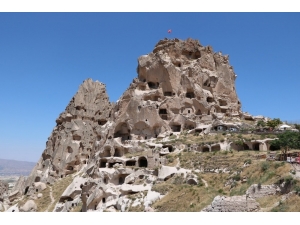 Dünyanın En Büyük Peribacasını 6 Ayda 109 Bin 900 Kişi Ziyaret Etti