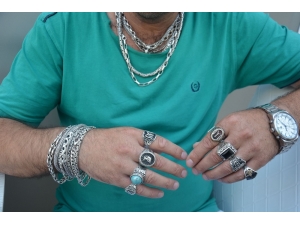 Uşak’ın Barış Manço’su Ezel Tosun; “Yakında Yerel Sanatçıların Yerini Dj’ler Alacak”