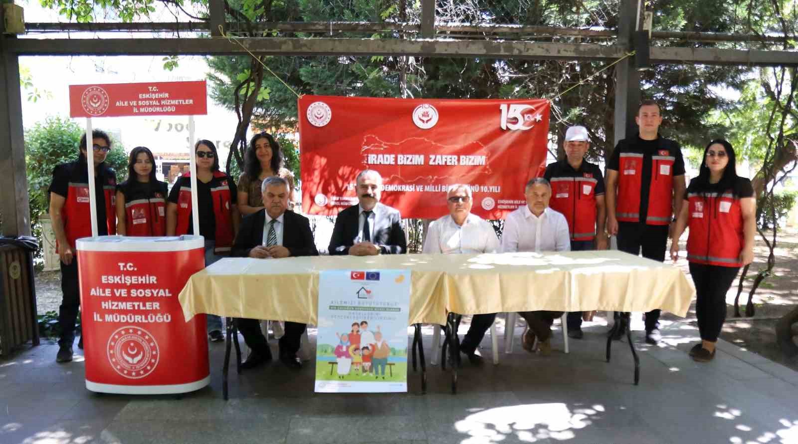 eskisehir-de-15-temmuz-resim-ve-fotograf-sergisi-kapilarini-acti