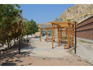 Adilcevaz’daki Tarihi Camilerin Çehresi Değişiyor