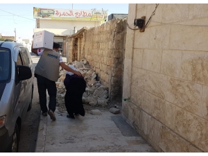 Sadakataşı’ndan Suriyeli Ailelere Gıda Yardımı