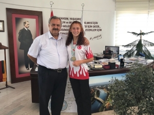 Özel Sporcular Paris’ten Madalya İle Döndü