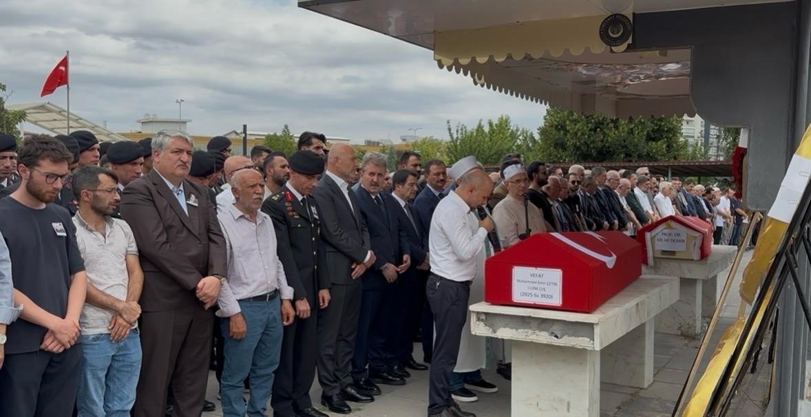 motosiklet-kazasinda-vefat-eden-uzman-cavus-cetin-son-yolcuguna-ugurlandi
