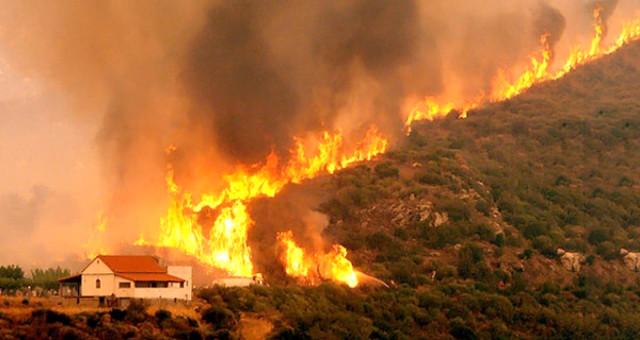 Yangın Faciasında Ölü Sayısının 60'a Yükseldiği Yunanistan'da 3 Günlük Yas İlan Edildi!