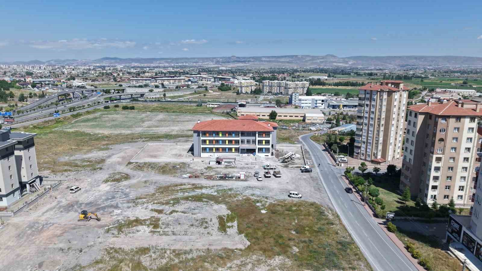 buyuksehir-den-egitime-guclu-yatirim-gokkent-e-85-milyon-tl-lik-16-sinifli-modern-okul