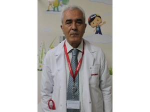 Prof. Dr. Kurtoğlu: “Meyve Çekirdeklerinde Siyanür Bileşiği Olabilir”