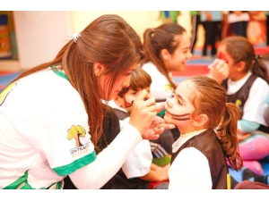 Bu Projeyle Sanal Dünyadan Özümüze Döndük