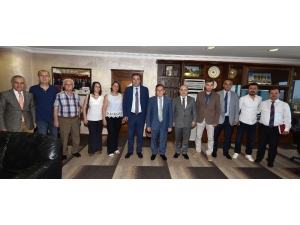 Hacısalihoğlu: “Tüm Çalışmalarımızda Bölgeyi Bir Bütün Olarak Düşünüyoruz”