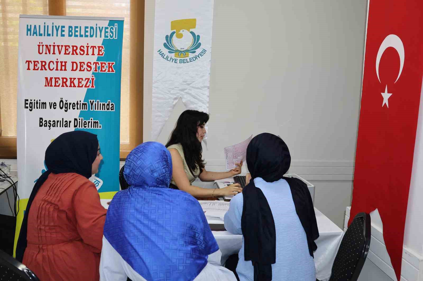 haliliye-belediyesi-genclerin-gelecegine-rehber-oluyor