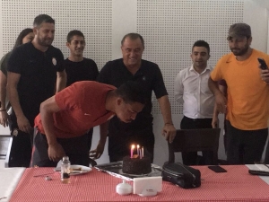 Galatasaray’da Fernando’nun Doğum Gününü Kutladı