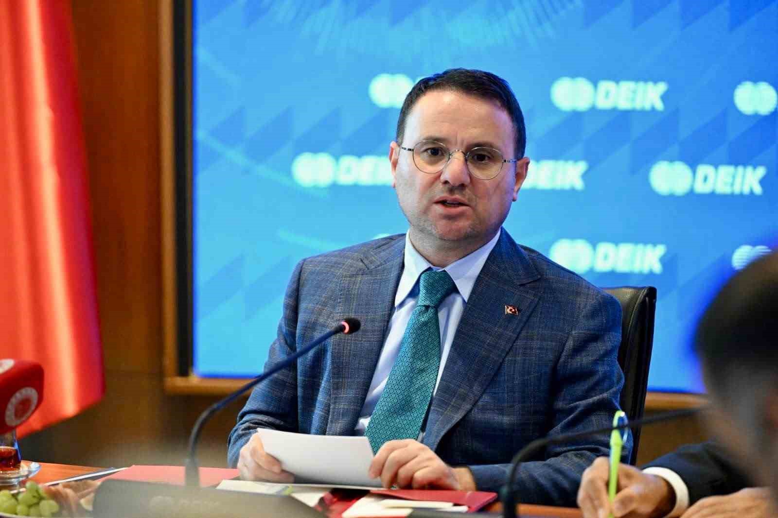 adalet-bakani-gurlek-guclu-bir-ekonomi-ancak-ongorulebilir-bir-hukuk-duzeni-ve-guven-veren-bir-adalet-sistemi-uzerine-kalici-hale-gelecektir