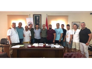 Kuşadası Gençlikspor Yönetimi Güven Tazeledi