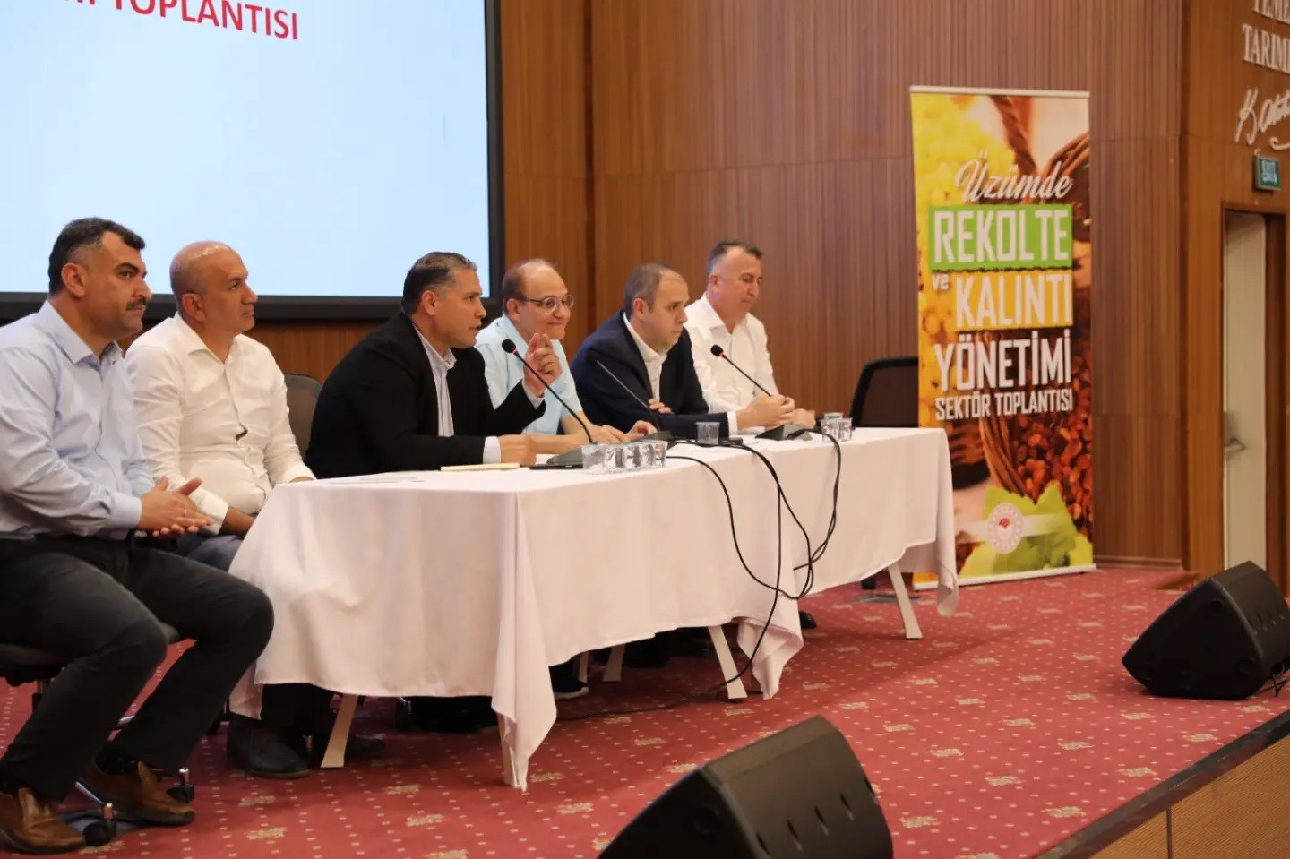 uzumcunun-gundemi-rekolte-kalinti-ve-fiyat