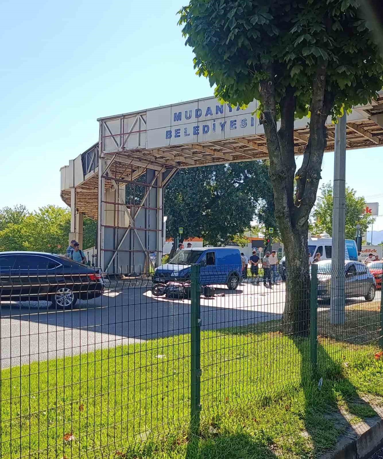 mudanya-da-otomobille-motosiklet-carpisti-1-yarali