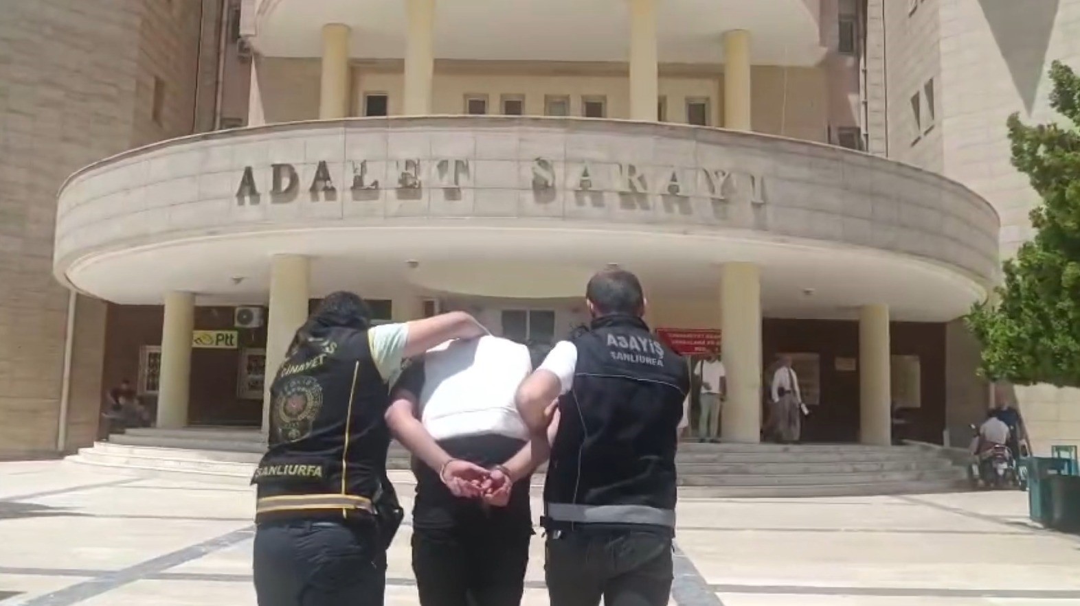 sanliurfa-da-karisini-oldurup-intihar-susu-veren-zanli-tutuklandi