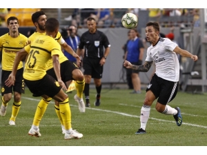 Fenerbahçe’nin Rakibi Benfica, Dortmund’u Penaltılarla Geçti