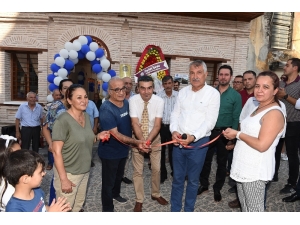 Adana’da Geleneksel El Sanatları Merkezi Açıldı