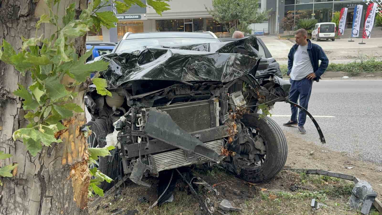 samsun-da-suv-arac-ile-otomobil-carpisti-2-yarali