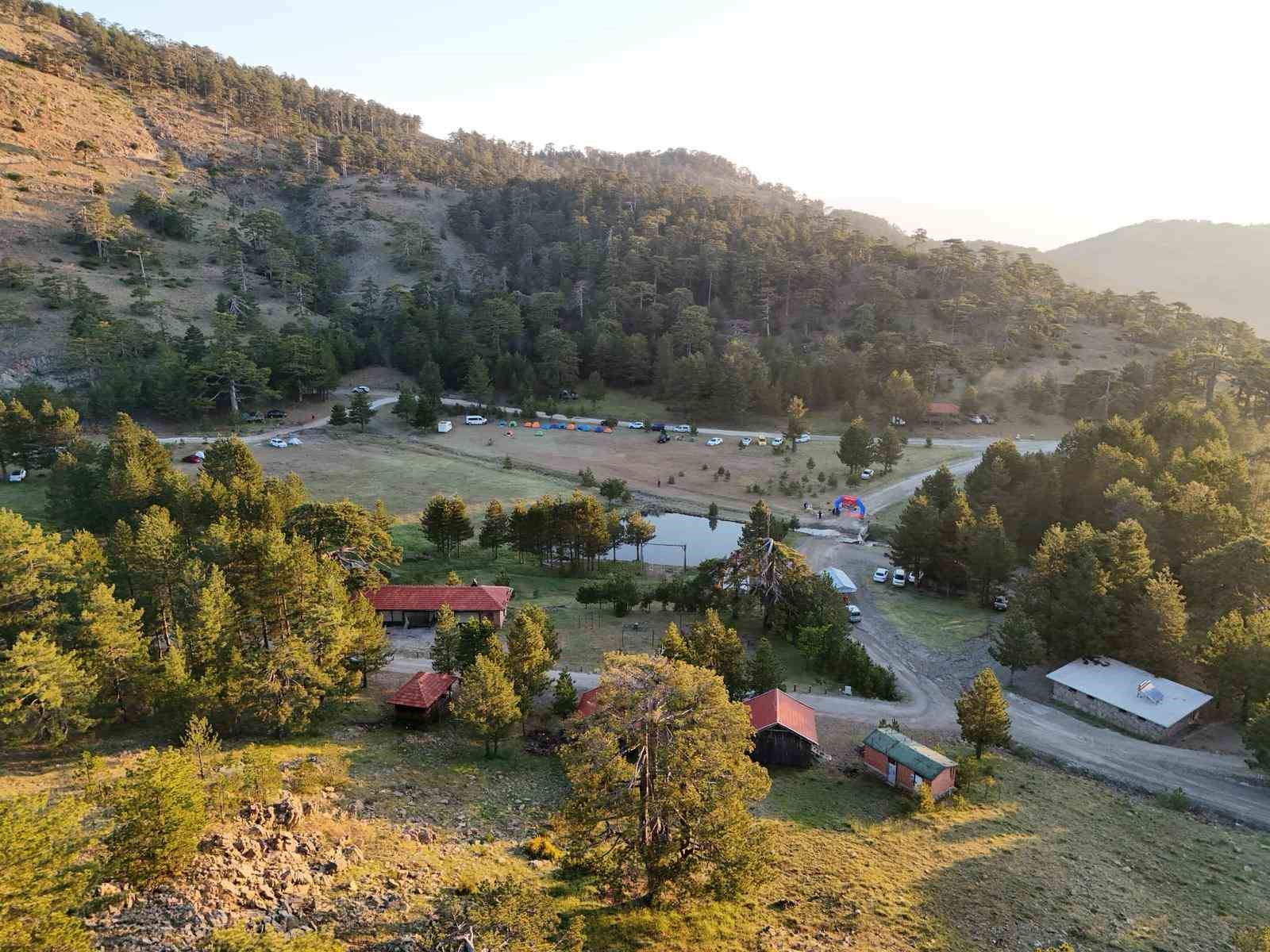 beyagac-in-dogal-hazinesi-sandras-ultra-trail-e-ev-sahipligi-yapti