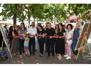 Uluslararası Gül Festivali’nde Yapılan Eserler Kaymakkapı’da Sergilendi